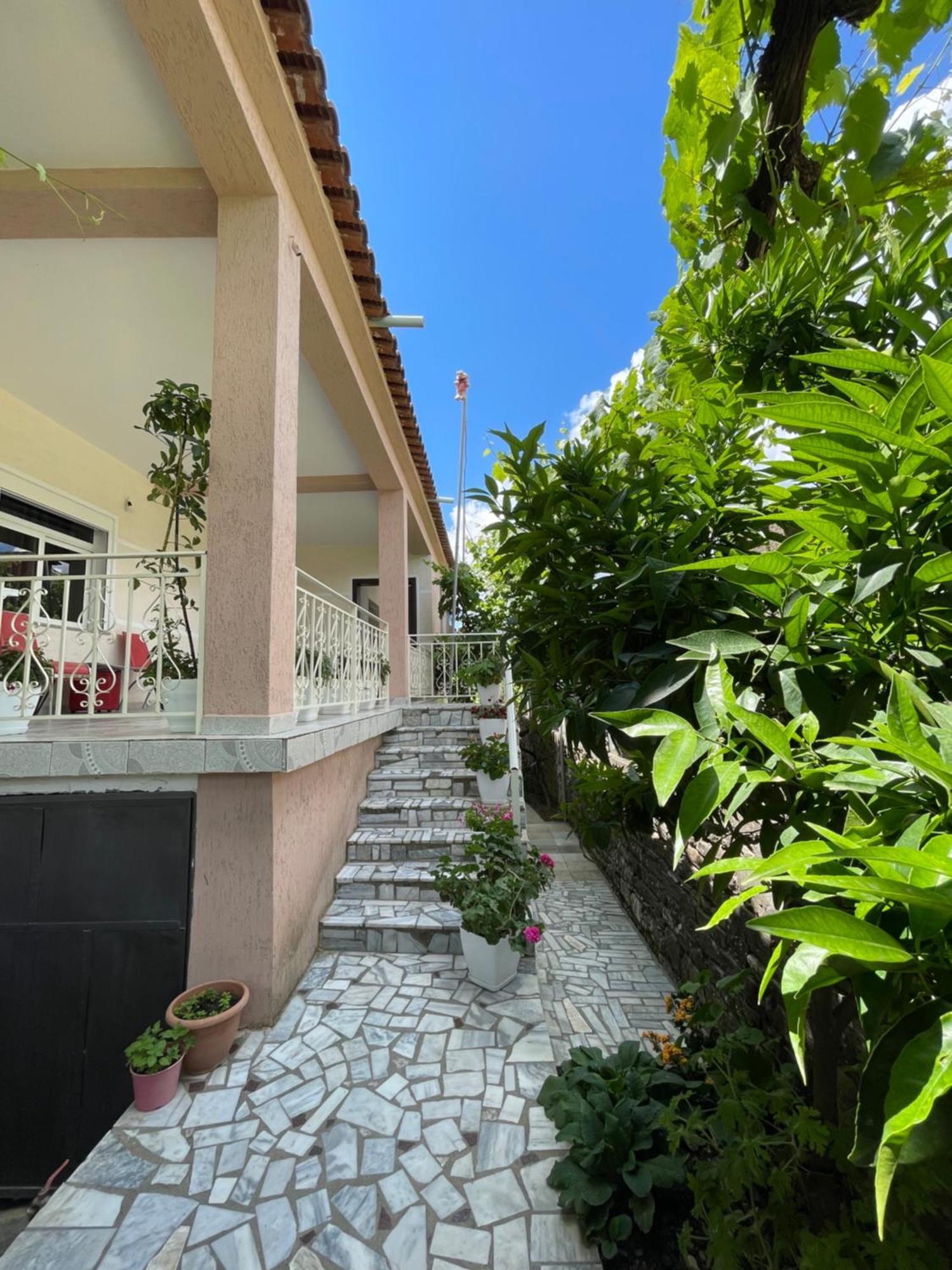 Eljos House Permet Hotel Exterior foto